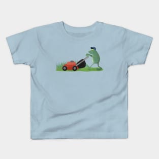 Funny green frog mowing lawn cartoon Kids T-Shirt